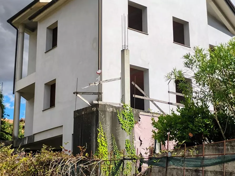 Immagine 1 di Casa bifamiliare in vendita  a Casciana Terme Lari