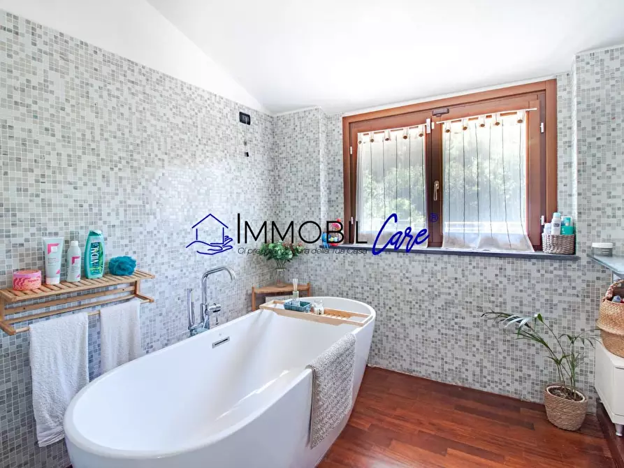 Immagine 22 di Appartamento in vendita  a Livorno