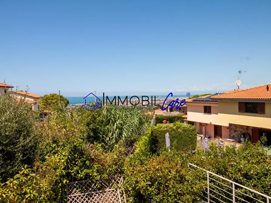 Immagine 36 di Appartamento in vendita  a Livorno