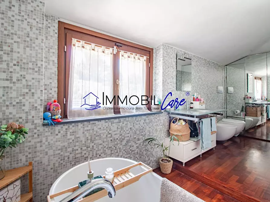 Immagine 23 di Appartamento in vendita  a Livorno