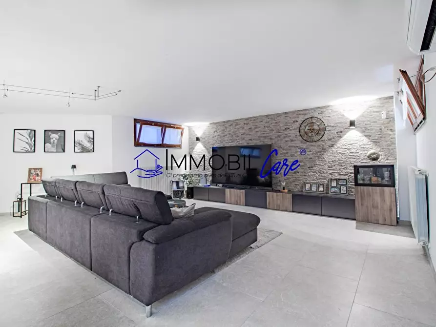 Immagine 25 di Appartamento in vendita  a Livorno