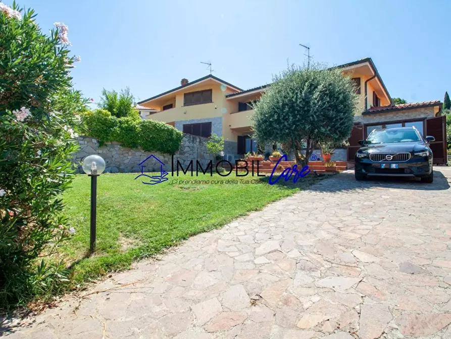 Immagine 5 di Appartamento in vendita  a Livorno