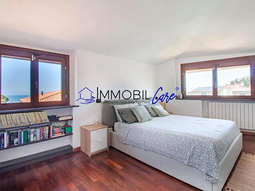 Immagine 14 di Appartamento in vendita  a Livorno