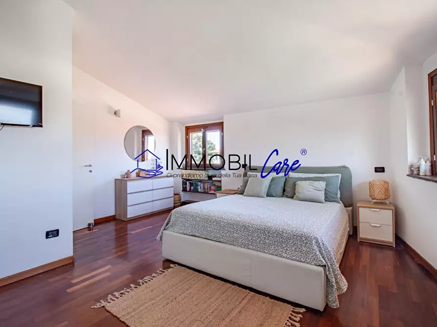 Immagine 16 di Appartamento in vendita  a Livorno