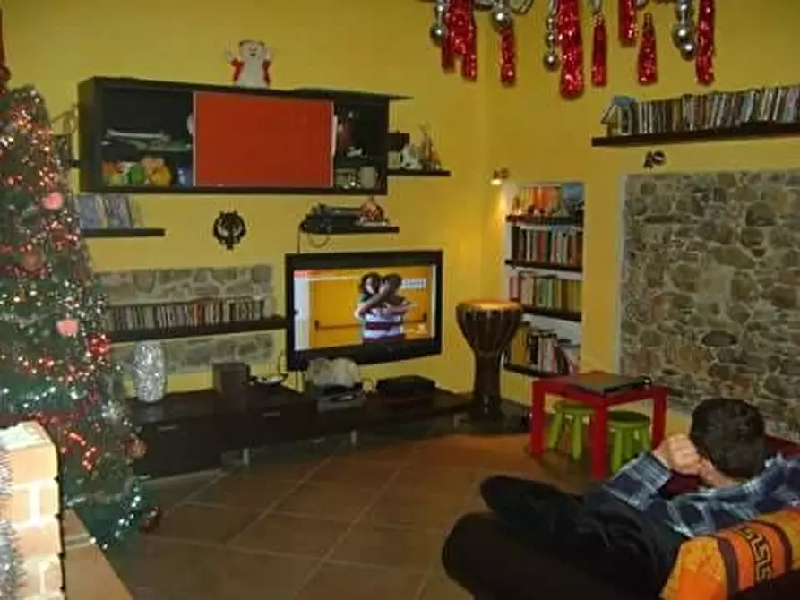 Immagine 2 di Appartamento in vendita  a Ameglia