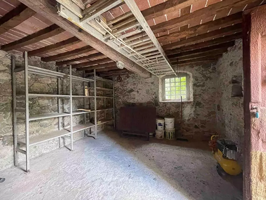 Immagine 15 di Casa bifamiliare in vendita  a Castelnuovo Magra