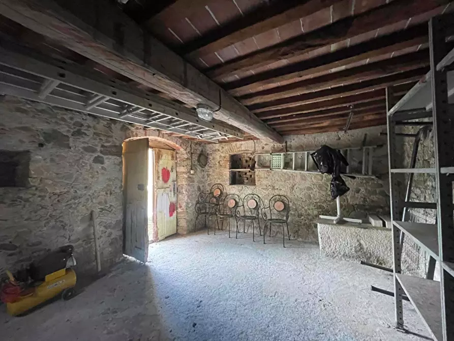 Immagine 16 di Casa bifamiliare in vendita  a Castelnuovo Magra