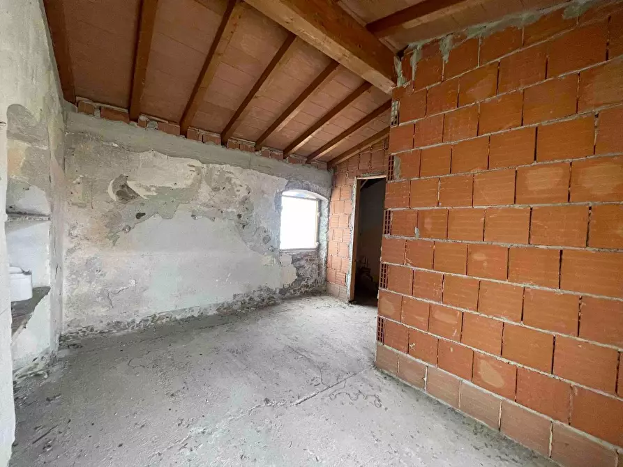 Immagine 9 di Casa bifamiliare in vendita  a Castelnuovo Magra