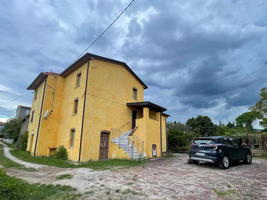Immagine 3 di Casa bifamiliare in vendita  a Castelnuovo Magra