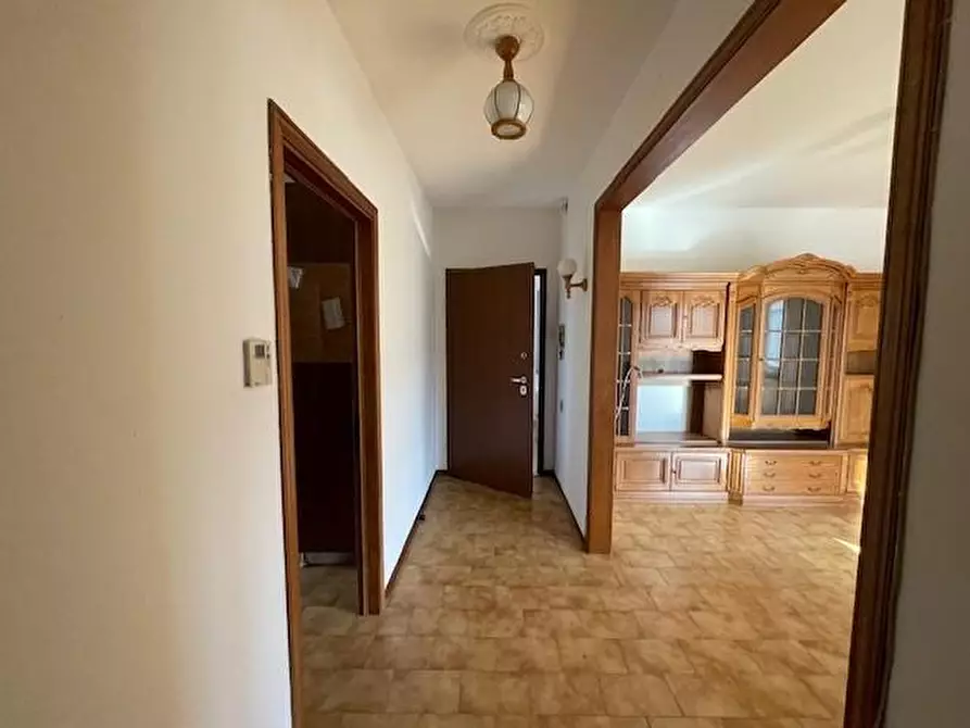 Immagine 4 di Appartamento in vendita  a Vecchiano