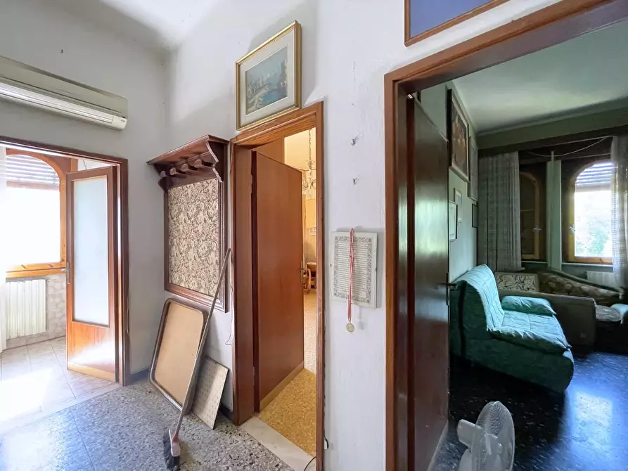 Immagine 10 di Casa indipendente in vendita  a Camaiore