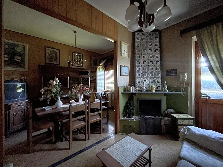 Immagine 13 di Casa indipendente in vendita  a Camaiore