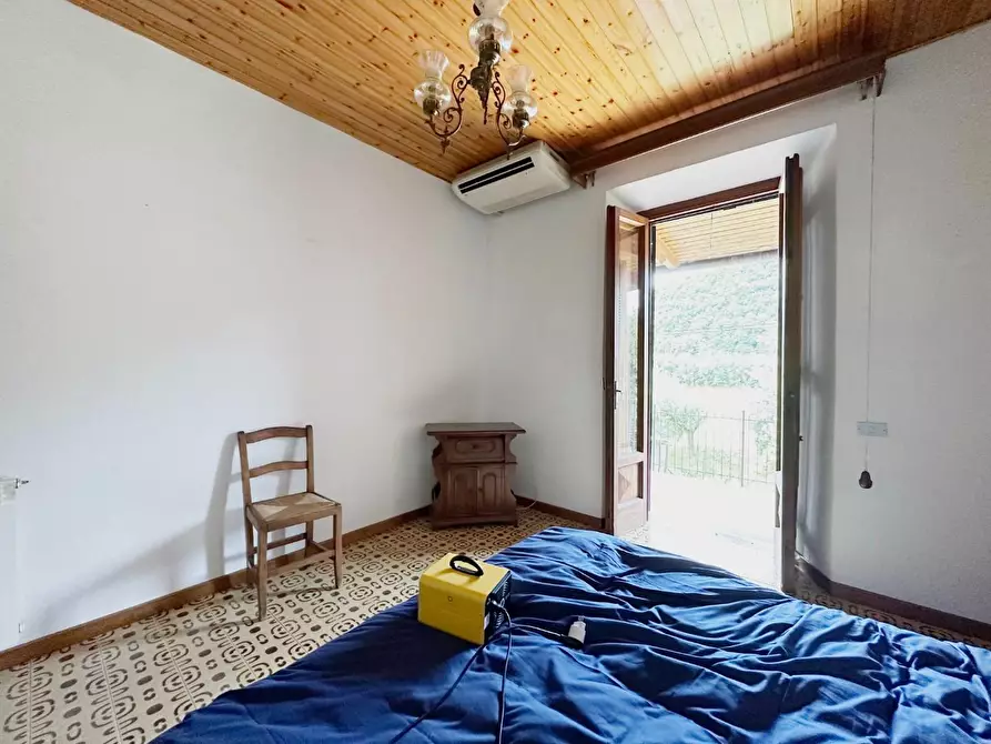 Immagine 14 di Appartamento in vendita  a Lucca