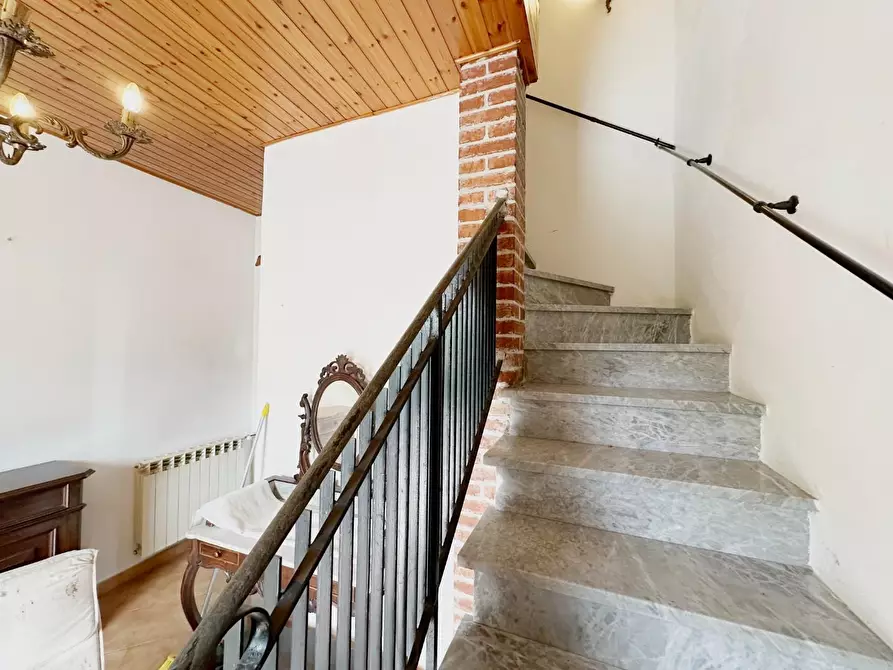 Immagine 8 di Appartamento in vendita  a Lucca