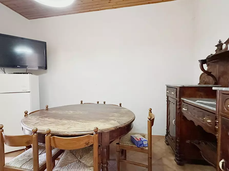 Immagine 7 di Appartamento in vendita  a Lucca