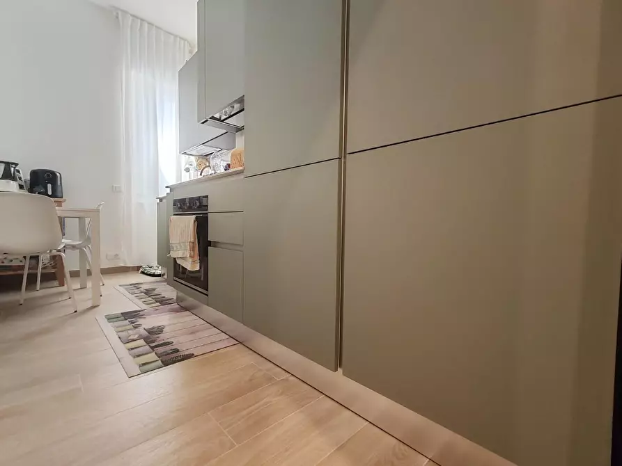 Immagine 2 di Appartamento in vendita  a Massa