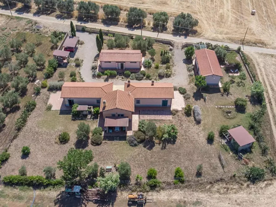 Immagine 48 di Villa in vendita  a Tarquinia