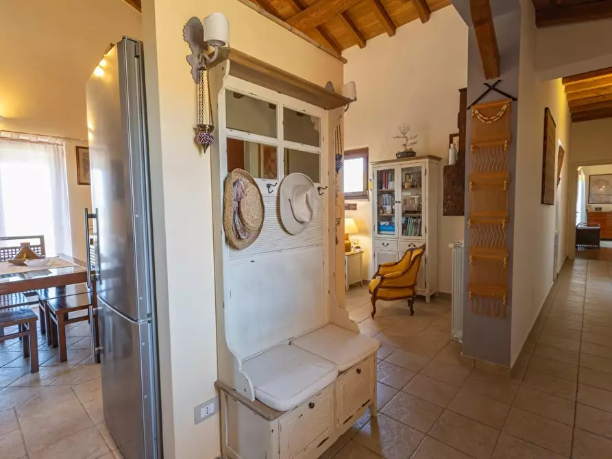 Immagine 8 di Villa in vendita  a Tarquinia