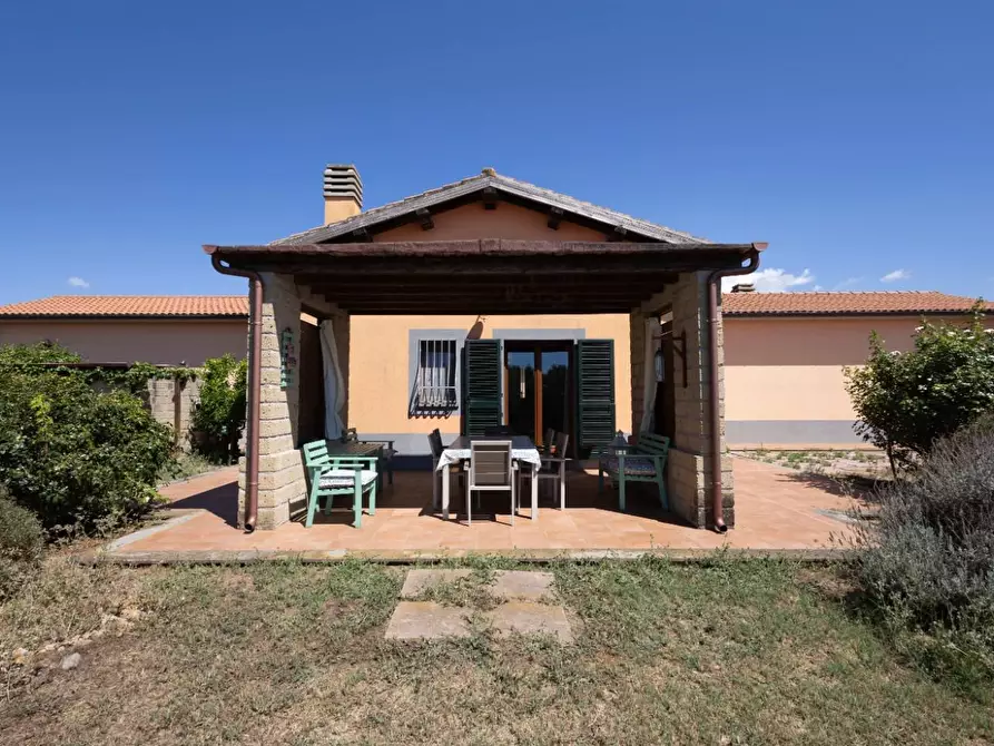Immagine 34 di Villa in vendita  a Tarquinia