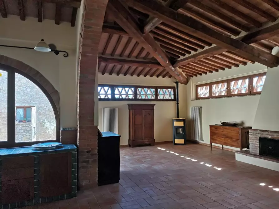 Immagine 3 di Casa colonica in vendita  a Monteriggioni