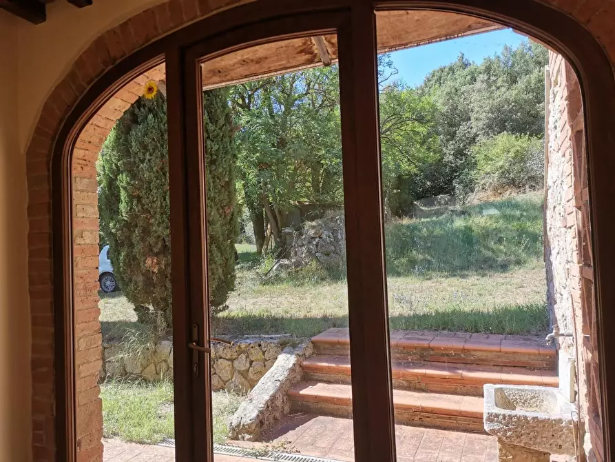 Immagine 5 di Casa colonica in vendita  a Monteriggioni