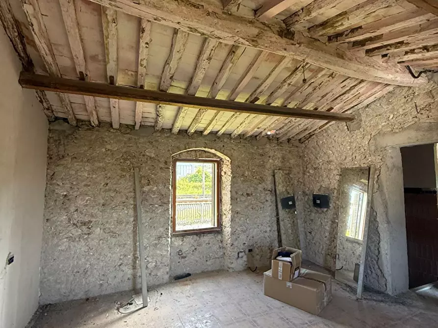 Immagine 19 di Casa semindipendente in vendita  a Carrara