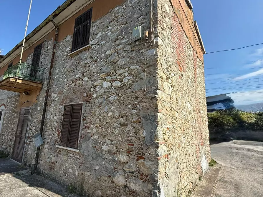 Immagine 2 di Casa semindipendente in vendita  a Carrara