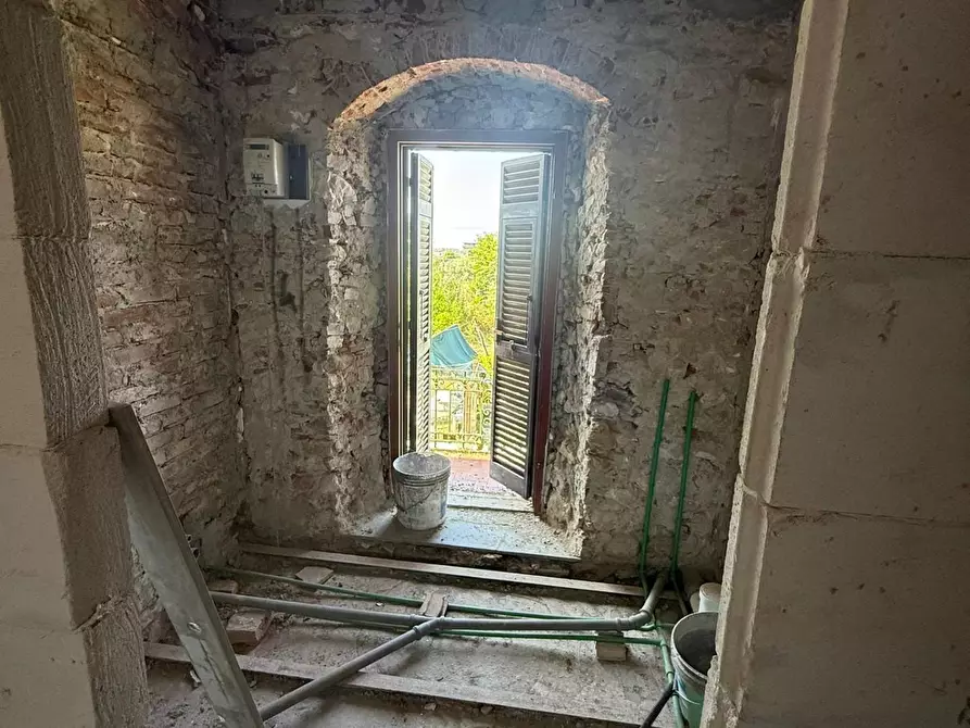 Immagine 16 di Casa semindipendente in vendita  a Carrara