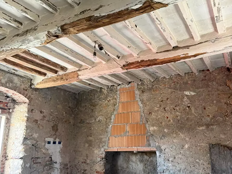 Immagine 13 di Casa semindipendente in vendita  a Carrara