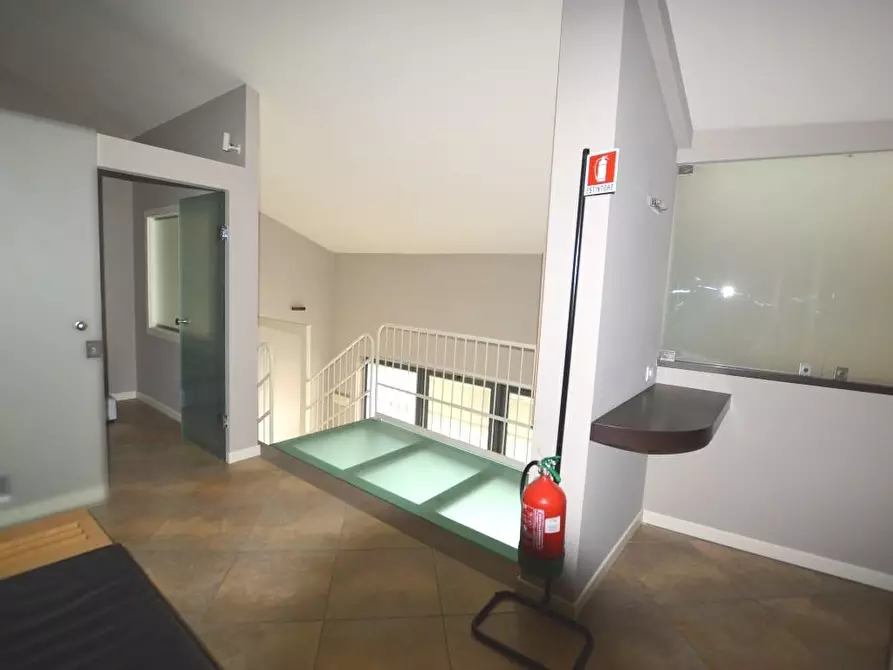 Immagine 10 di Appartamento in vendita  a Lucca