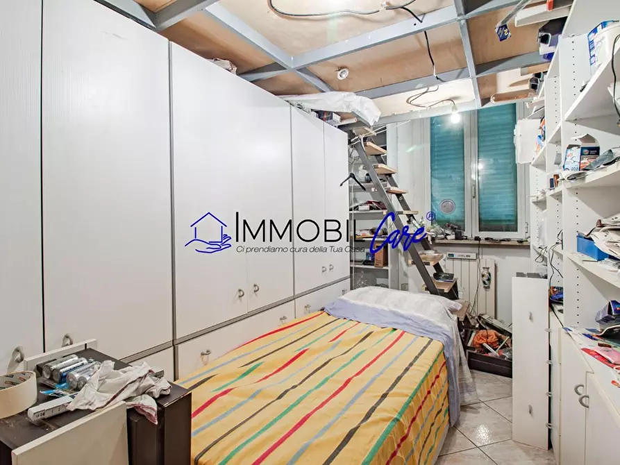 Immagine 11 di Appartamento in vendita  a Livorno