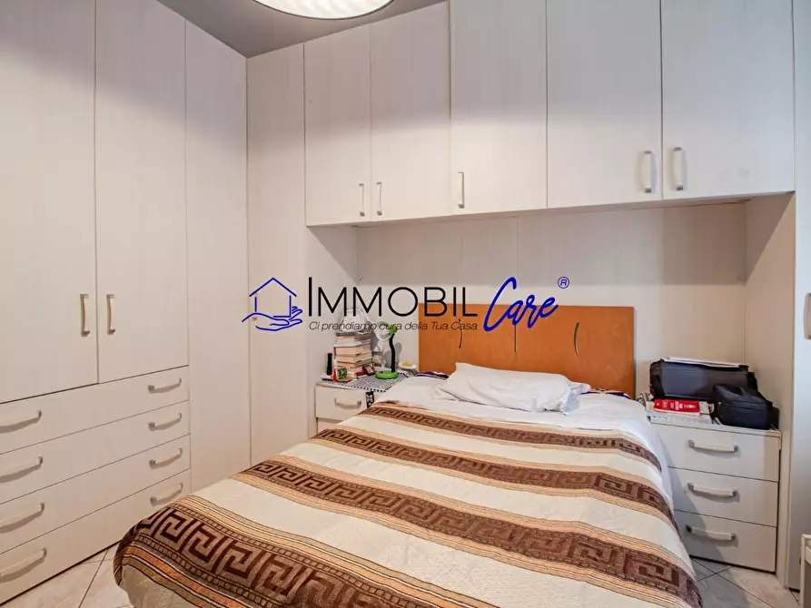 Immagine 10 di Appartamento in vendita  a Livorno