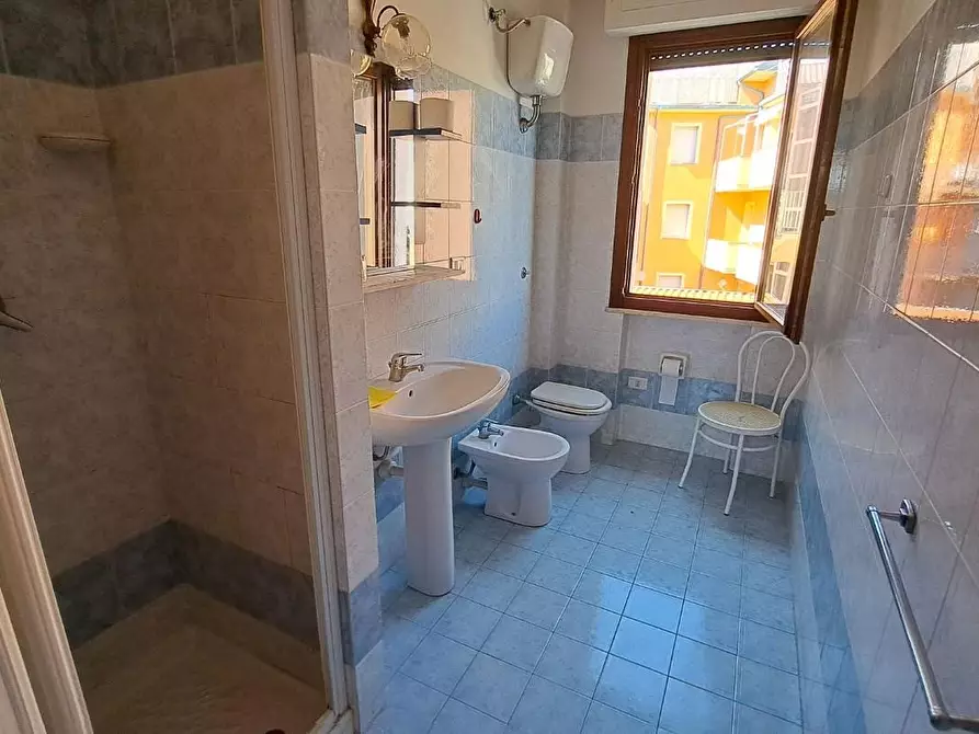 Immagine 11 di Appartamento in vendita  a Rosignano Marittimo