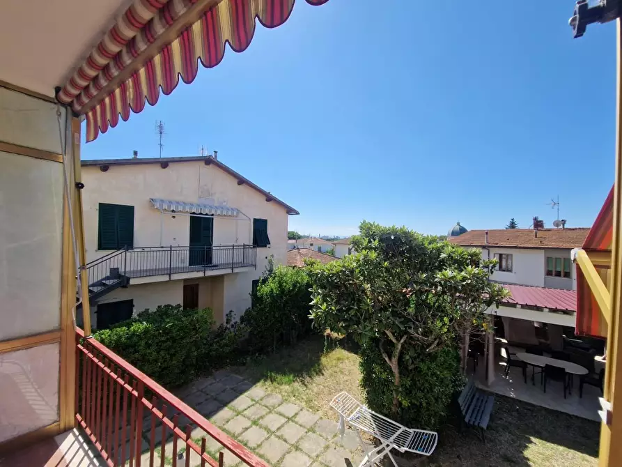 Immagine 8 di Casa quadrifamiliare in vendita  a Rosignano Marittimo