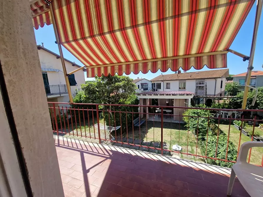 Immagine 2 di Casa quadrifamiliare in vendita  a Rosignano Marittimo