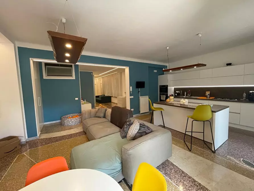 Immagine 23 di Appartamento in vendita  a Taranto