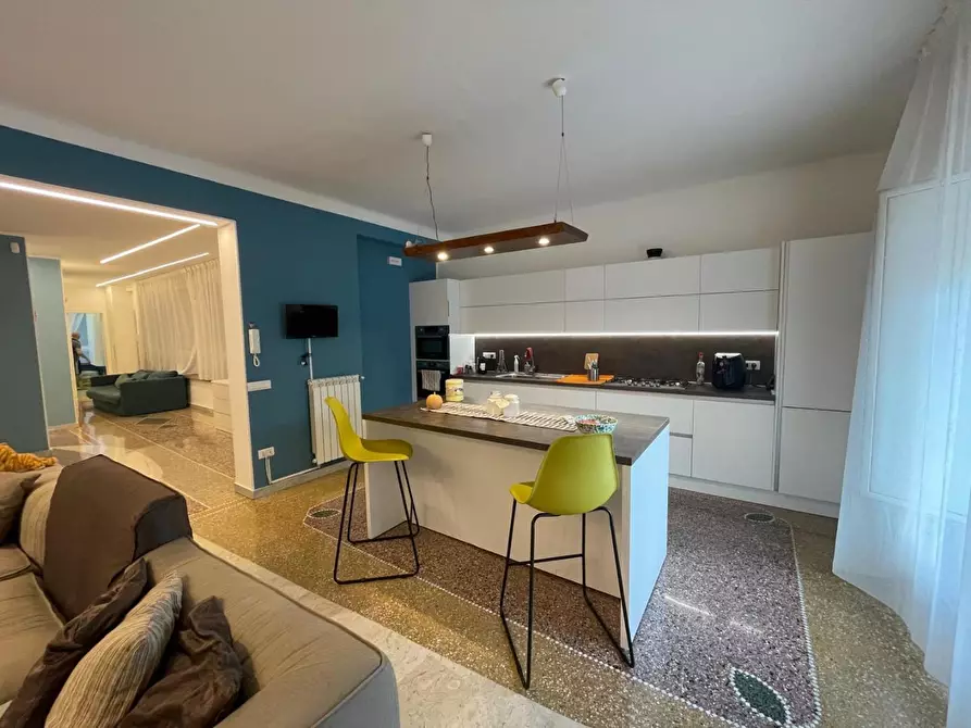 Immagine 15 di Appartamento in vendita  a Taranto