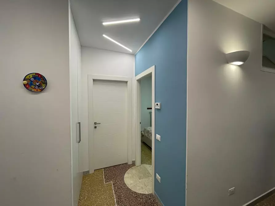 Immagine 9 di Appartamento in vendita  a Taranto