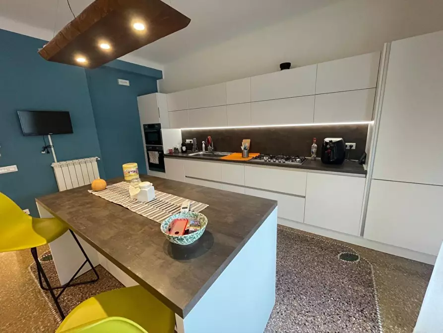 Immagine 16 di Appartamento in vendita  a Taranto