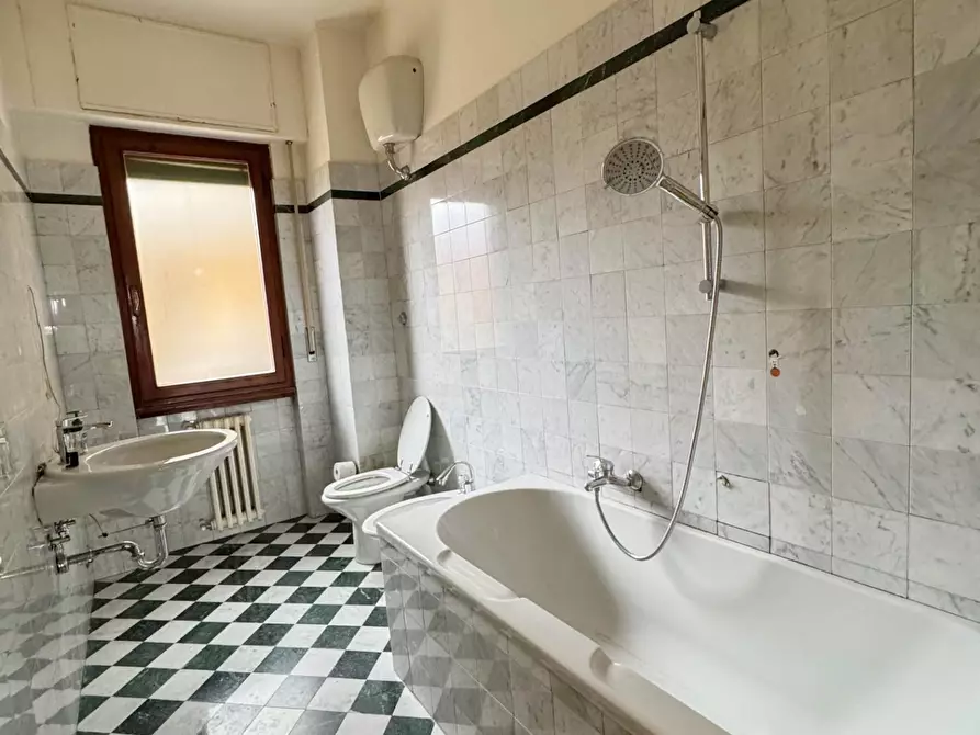 Immagine 15 di Appartamento in affitto  a Pisa