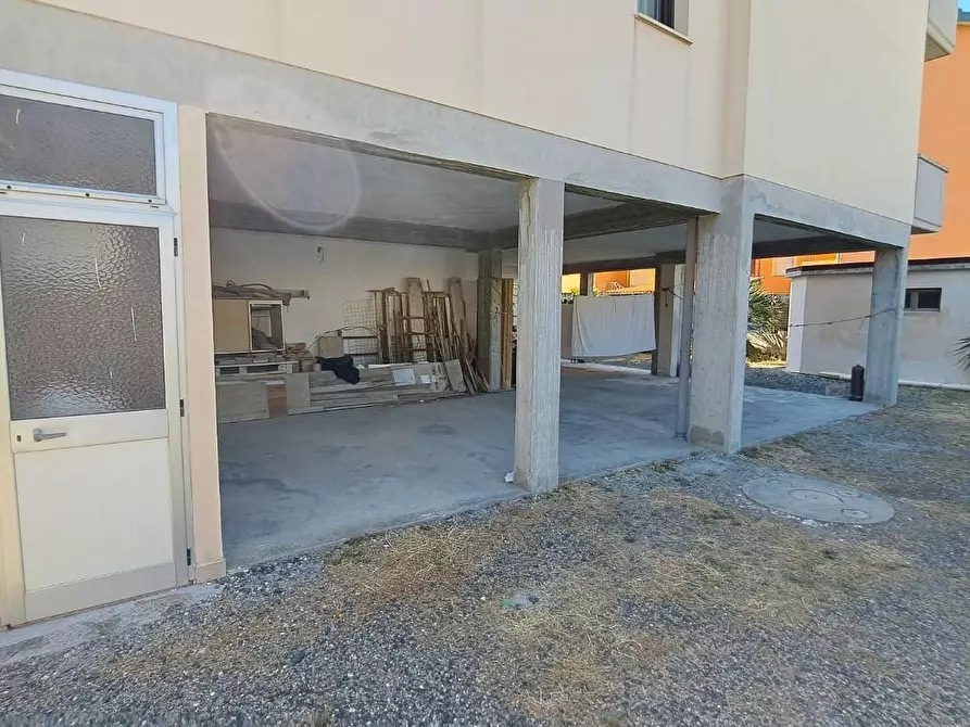 Immagine 17 di Appartamento in vendita  a Rosignano Marittimo