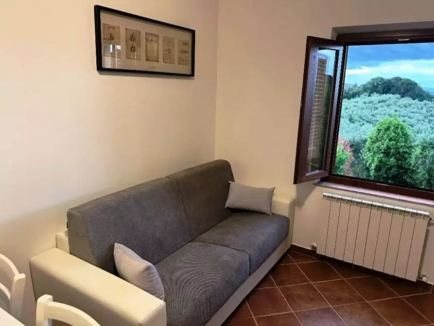 Immagine 5 di Appartamento in vendita  a Siena