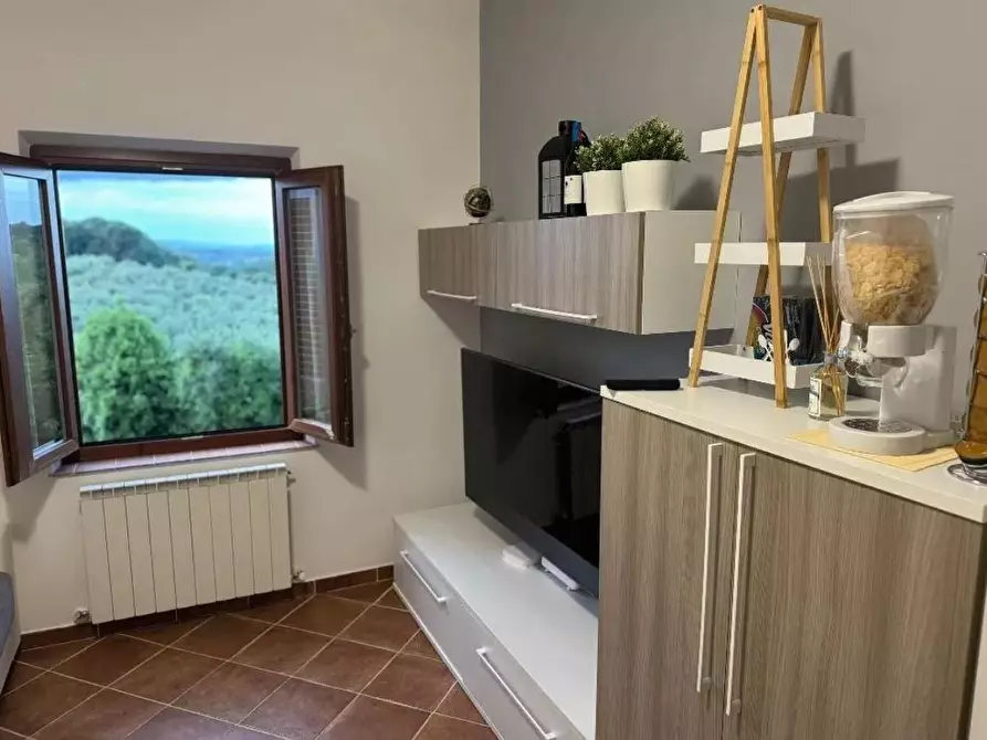 Immagine 2 di Appartamento in vendita  a Siena