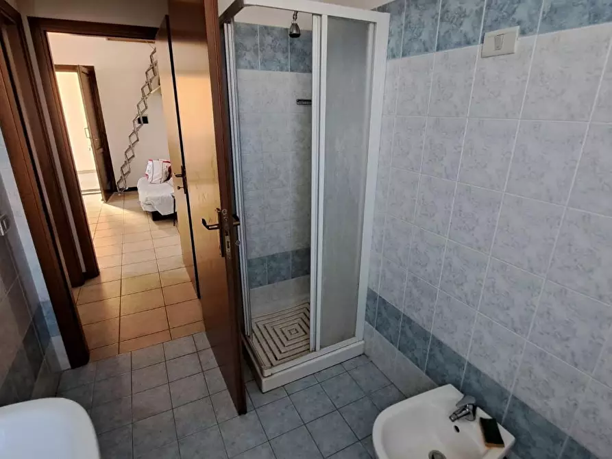 Immagine 11 di Appartamento in vendita  a Rosignano Marittimo