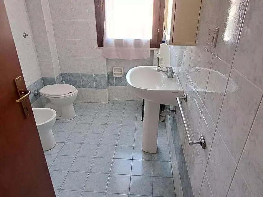 Immagine 12 di Appartamento in vendita  a Rosignano Marittimo