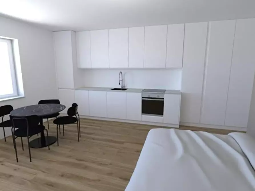 Immagine 5 di Appartamento in vendita  a Siena