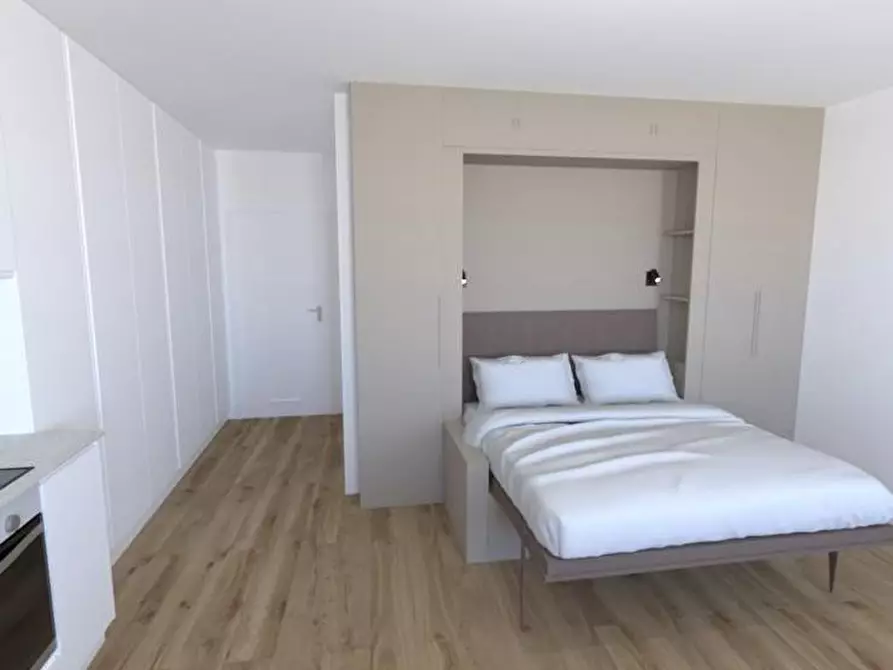 Immagine 4 di Appartamento in vendita  a Siena