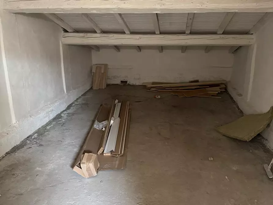 Immagine 15 di Appartamento in vendita  a Siena