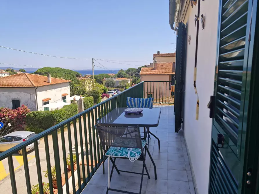 Immagine 2 di Appartamento in vendita  a Rio Marina