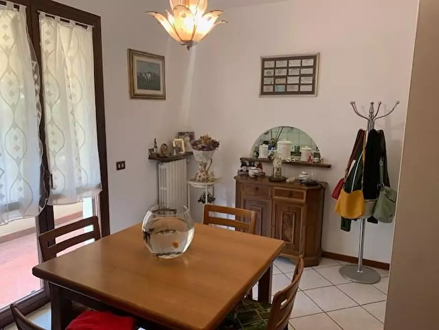 Immagine 1 di Casa quadrifamiliare in vendita  a Massa E Cozzile